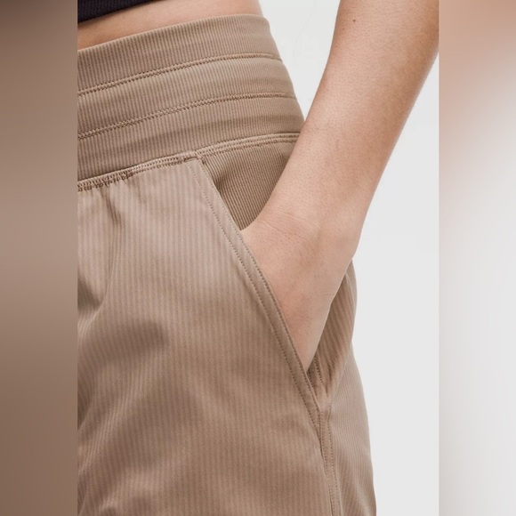 Lululemon Dance Studio Mid-Rise Jogger 7/8 Length - Picture 5 of 8